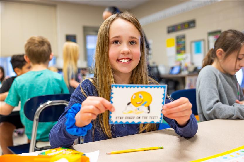 Students create encouraging gifts